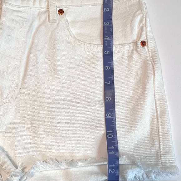 Levi’s 501 White shorts button fly distressed size 31 NWT - Picture 6 of 6